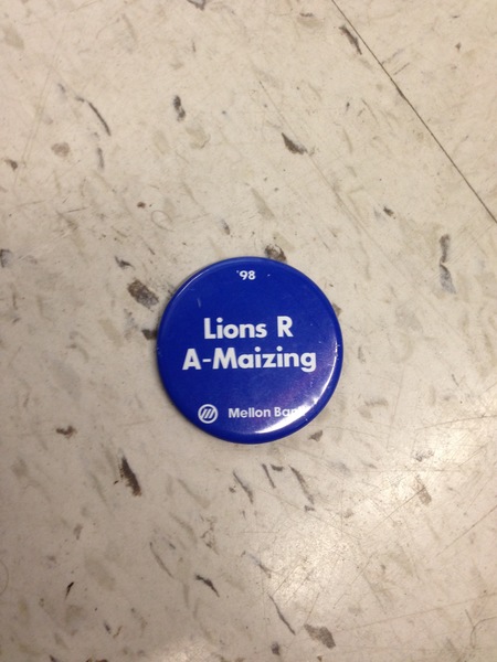 Lions R A-Mazing pin