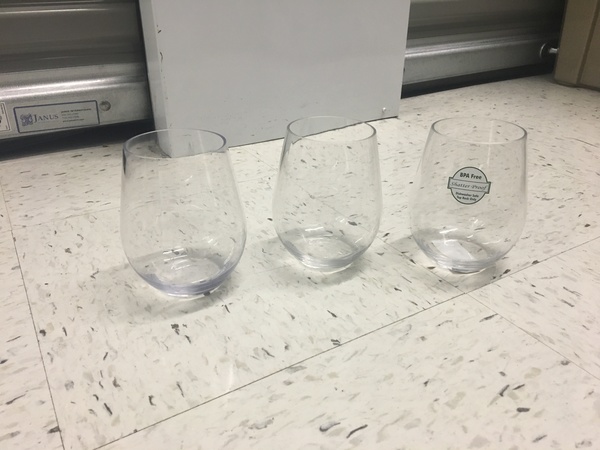 Set of stemless wineglasses